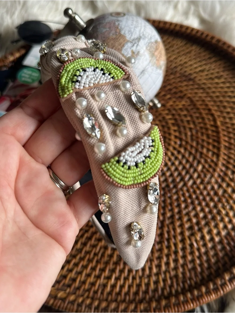 Embellished Beige Pearl & Crystal Knot Kiwi Beads Headband